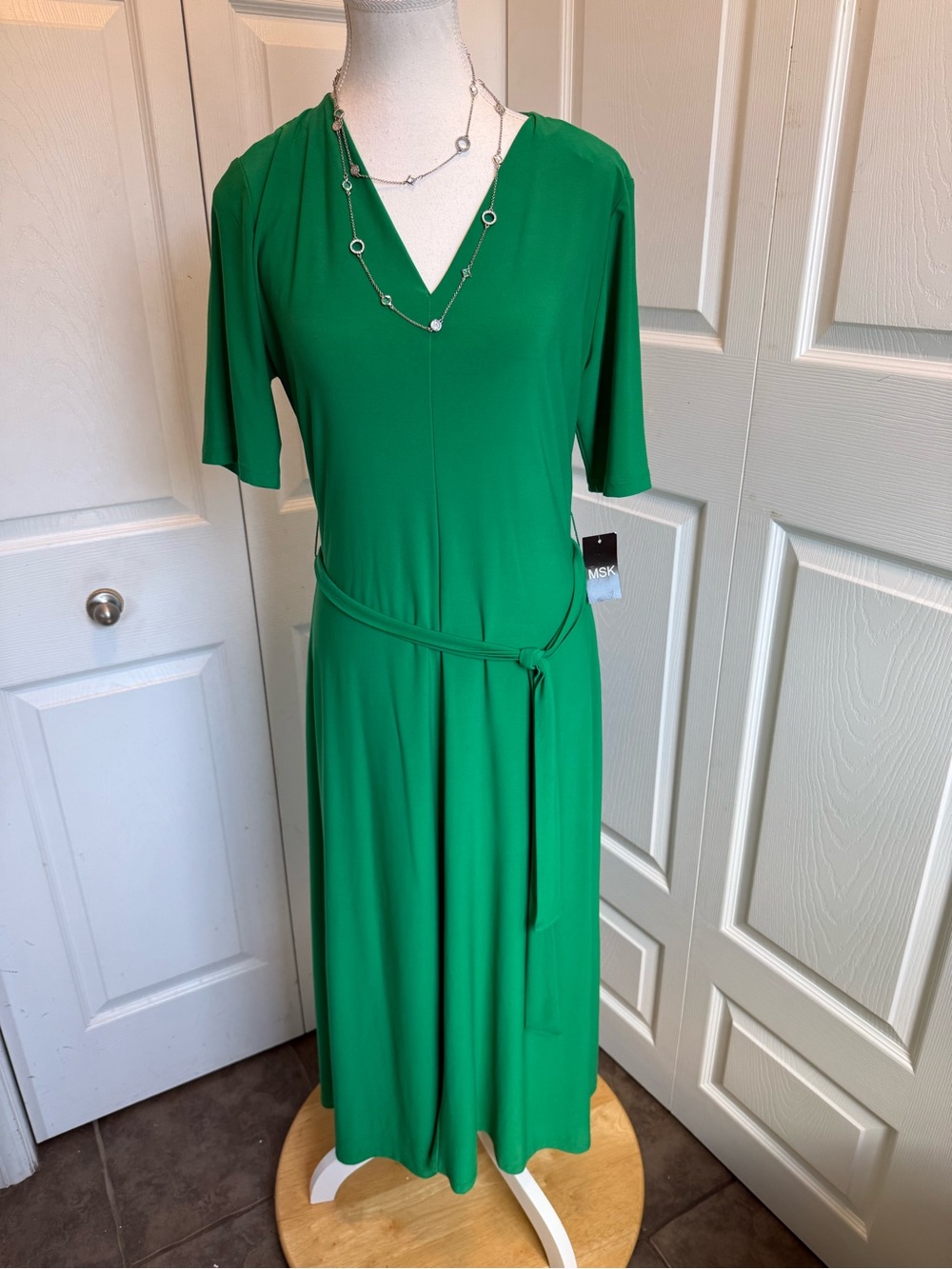 MSK Emerald Green V-Neck Midi Dress with Tie Belt